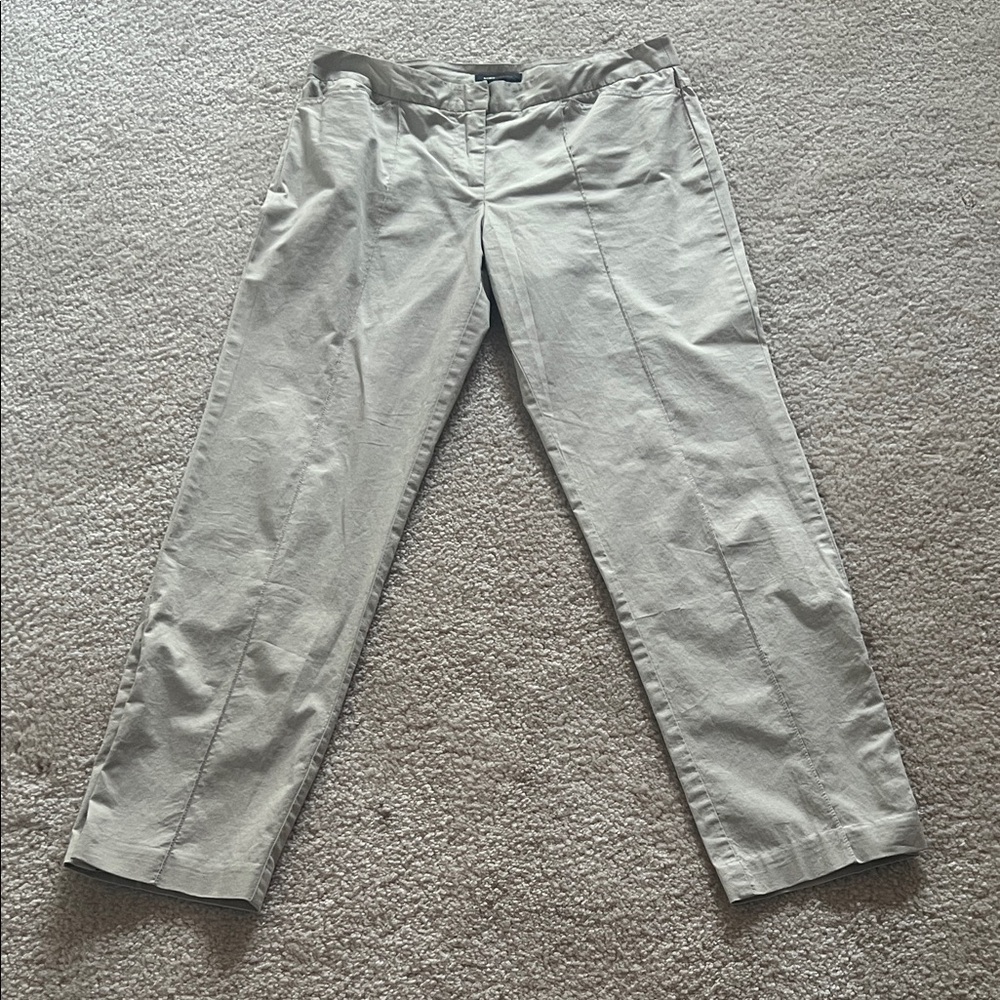 BCBGMaxAzria Women's Khaki Capris